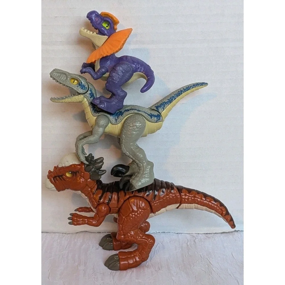 Jurassic World Dinosaurs Velociraptor Pachycephalosaurus Dilophosaurus Baby Park